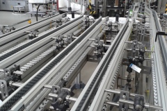 Bandy-koralikowe-zakrety-Flexlink-prowadzenie-butelki-montaz-4-2