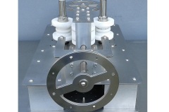 Gietarka-do-band-bocznych-koralikowych-rolkowych