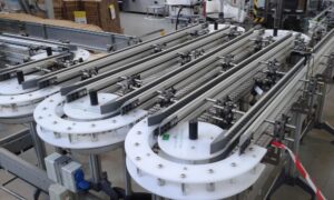 Montaże band Bandy koralikowe zakręty Flexlink prowadzenie butelki montaż 4-1